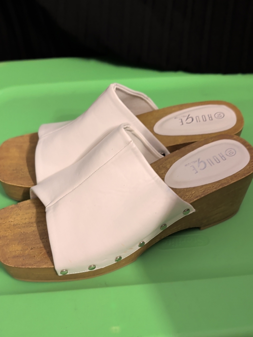 Rouge Helium White Leather Slip-On Clog Wedges